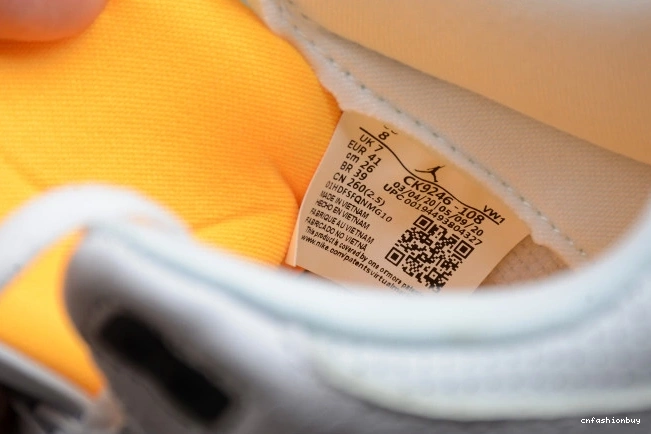 (W) ORANGE LASER RETRO JORDAN 3 CK9246-108 AIR 0718